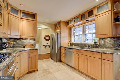 12334 Myterra Way, Herndon, VA 20171 - photo 7