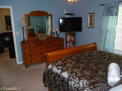 3627 Southpark Dr, High Point, NC 27263 - photo 4