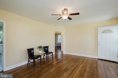 5501 Catalpha Rd, Baltimore, MD 21214 - photo 7