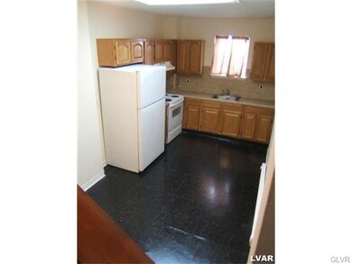 837 W Chew St, Allentown, PA 18102 - photo 4