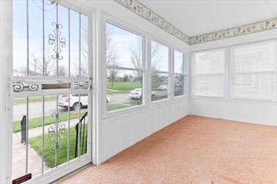 143 E Markison Ave, Columbus, OH 43207 - photo 3