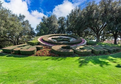 Las Colinas may be the most convenient location in