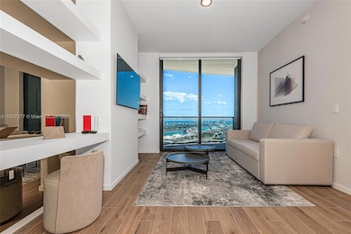 The Elser unit 3711, Miami, FL 33132 - photo 7