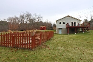 4 Hemlock St, Douglas, MA 01516 - photo 3