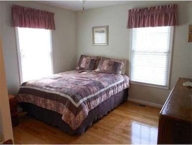 204 Russell Rd unit D, Westfield, MA 01085 - photo 6