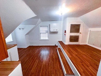 1142 Lyle St unit 4, Beaumont, TX 77701 - photo 5