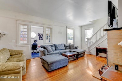 05-Family Room