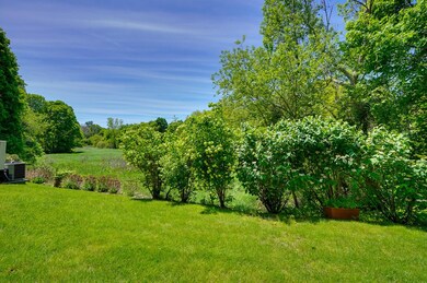 501 Lexington St unit 7, Waltham, MA 02452 - photo 2