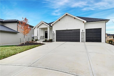 10026 Aurora St, Lenexa, KS 66220 - photo 4