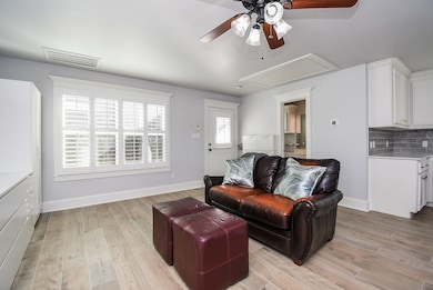 1349 Heights Blvd unit B, Houston, TX 77008 - photo 7