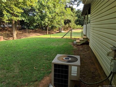 256 Skyuka Rd, Statesville, NC 28677 - photo 4