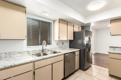 9219 E Citrus Ln N unit 6, Sun Lakes, AZ 85248 - photo 5