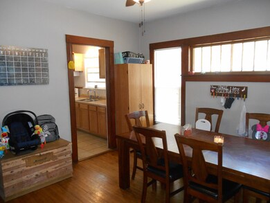 854 W Avon St, Freeport, IL 61032 - photo 5