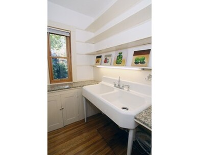 18 Central St unit 18, Somerville, MA 02143 - photo 5