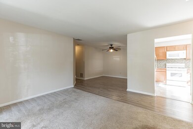 1503 Hawthorne Ct unit 1503, Sewell, NJ 08080 - photo 4