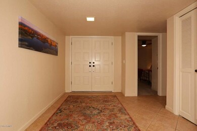 Foyer2