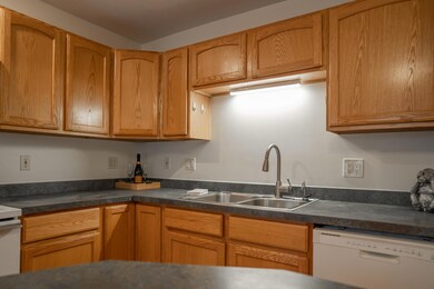 68 Gill St, Auburn, ME 04210 - photo 3
