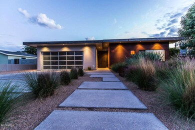 3217 E Campbell-5