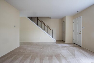 51 Eisenhower Cir, Whitehall, PA 18052 - photo 3