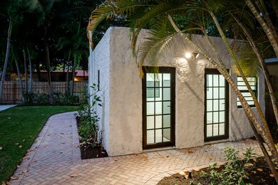 521 38th St, West Palm Beach, FL 33407 - photo 4