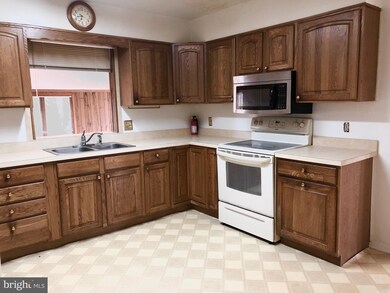 3810 Contees Wharf Ln, Edgewater, MD 21037 - photo 4