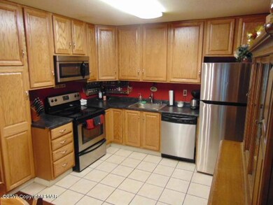 3055 Avon Rd, Bethlehem, PA 18017 - photo 3