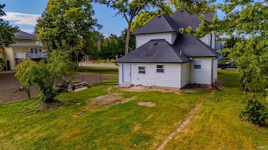 1133 W 4th St, Marion, IN 46952 - photo 3