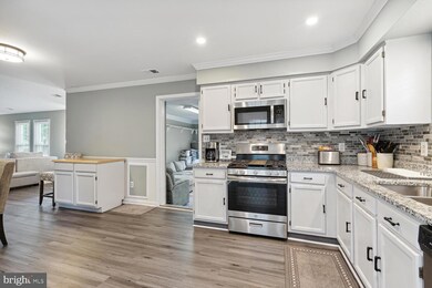 3943 Orange St, Triangle, VA 22172 - photo 4