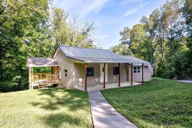 184 Shaddon Rd, Tellico Plains, TN 37385 - photo 2