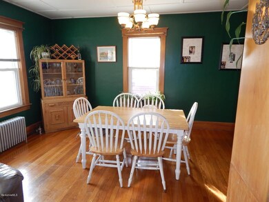 5-Dining Room