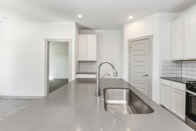 1034 Great Barracuda Ln, Alvin, TX 77511 - photo 6