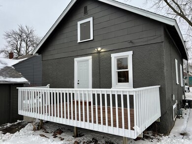 521 Pillsbury Ave, Albert Lea, MN 56007 - photo 2