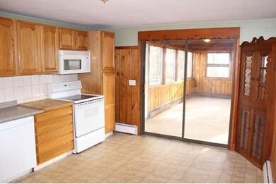 8 Bond St, Spencer, MA 01562 - photo 7