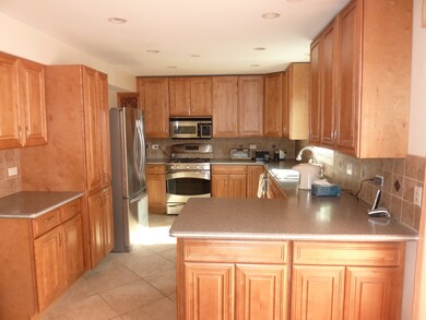 624 S 4th Ave, Des Plaines, IL 60016 - photo 2