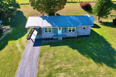 218 Green Acres Dr, Chilhowie, VA 24319 - photo 3