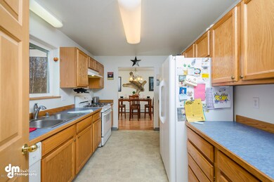 2770 Meadow Lakes Loop Wasilla-large-007
