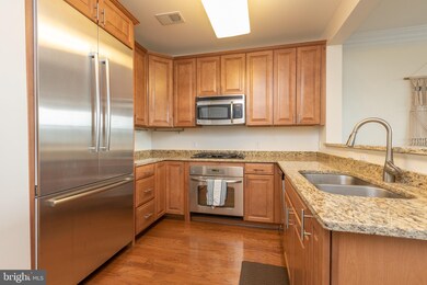 Dominion Heights unit 404, Arlington, VA 22207 - photo 4