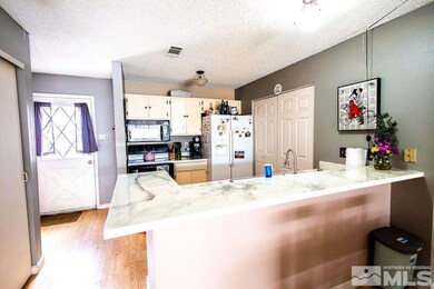 1029 Bradley Square, Sparks, NV 89434 - photo 2