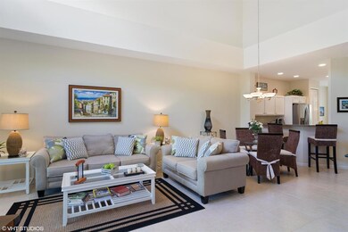 07_7024TorreyPinesWay_93003_LivingRoomDi