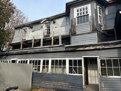 26 Mechanic St, Winchester, NH 03470 - photo 2