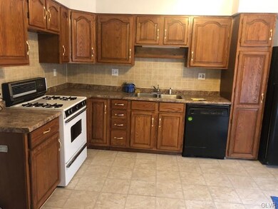 714 N Lumber St, Allentown, PA 18102 - photo 6