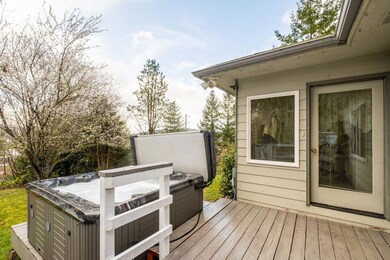 Hot Tub and Deck
