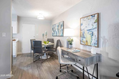 2627 N 45th Ave unit 1C, Phoenix, AZ 85035 - photo 2