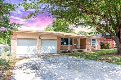 413 Crandle Dr, Fort Worth, TX 76108 - photo 2