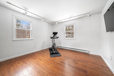 106 Scobie Pond Rd, Derry, NH 03038 - photo 4