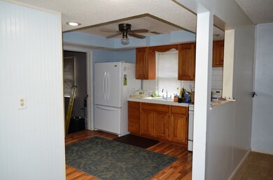 2313 S Hackley St, Muncie, IN 47302 - photo 7