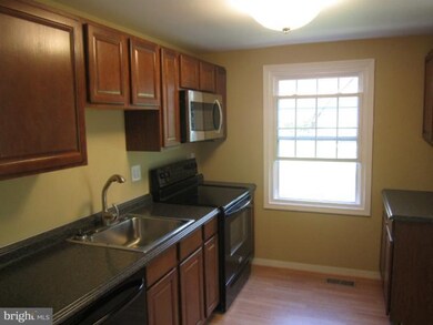 9834 Branchleigh Rd, Randallstown, MD 21133 - photo 3