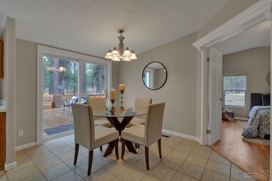 14747 Bluegrass Loop, Sisters, OR 97759 - photo 3