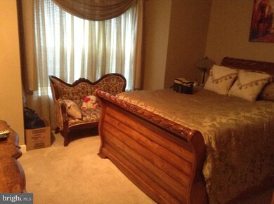 2322 Falls Gable Ln unit J, Baltimore, MD 21209 - photo 5