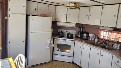 846 Broadway unit 42, Saugus, MA 01906 - photo 2